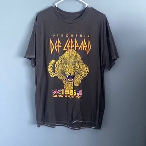 Def Leppard 1983 tour date t-shirt